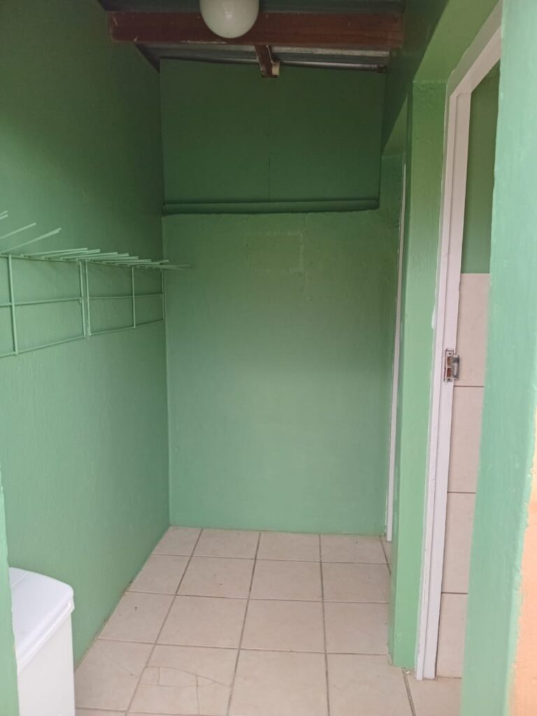 Inside of bathroom after paint makeover (1)